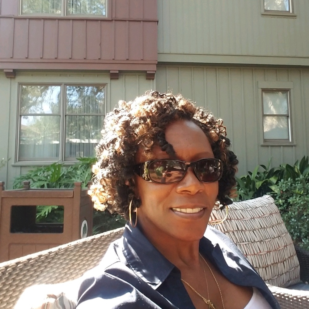 Meet your Posher, Roberta